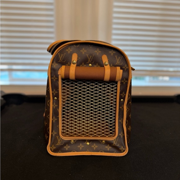 Louis Vuitton Brown and Tan Monogram Dog Carrier 40 - Picture 4 of 8